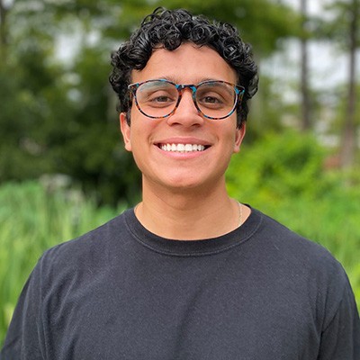 Headshot of Oscar Rivera Jr.